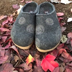 Size 38 Haflinger Wool Clogs